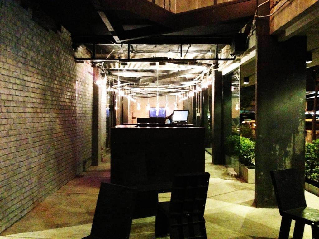 Thrive The Hostel : Patpong By The Belle Bangkok Zewnętrze zdjęcie