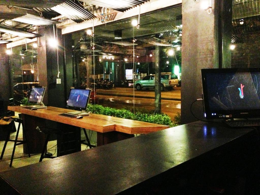 Thrive The Hostel : Patpong By The Belle Bangkok Zewnętrze zdjęcie