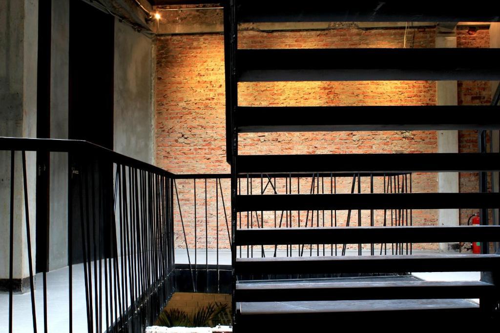 Thrive The Hostel : Patpong By The Belle Bangkok Zewnętrze zdjęcie
