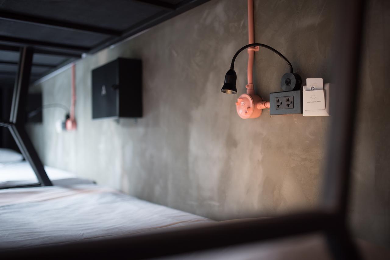 Thrive The Hostel : Patpong By The Belle Bangkok Zewnętrze zdjęcie